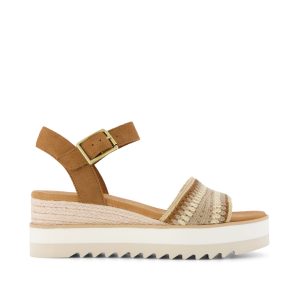 Womens Diana Wedge Sandal Almond Crochet