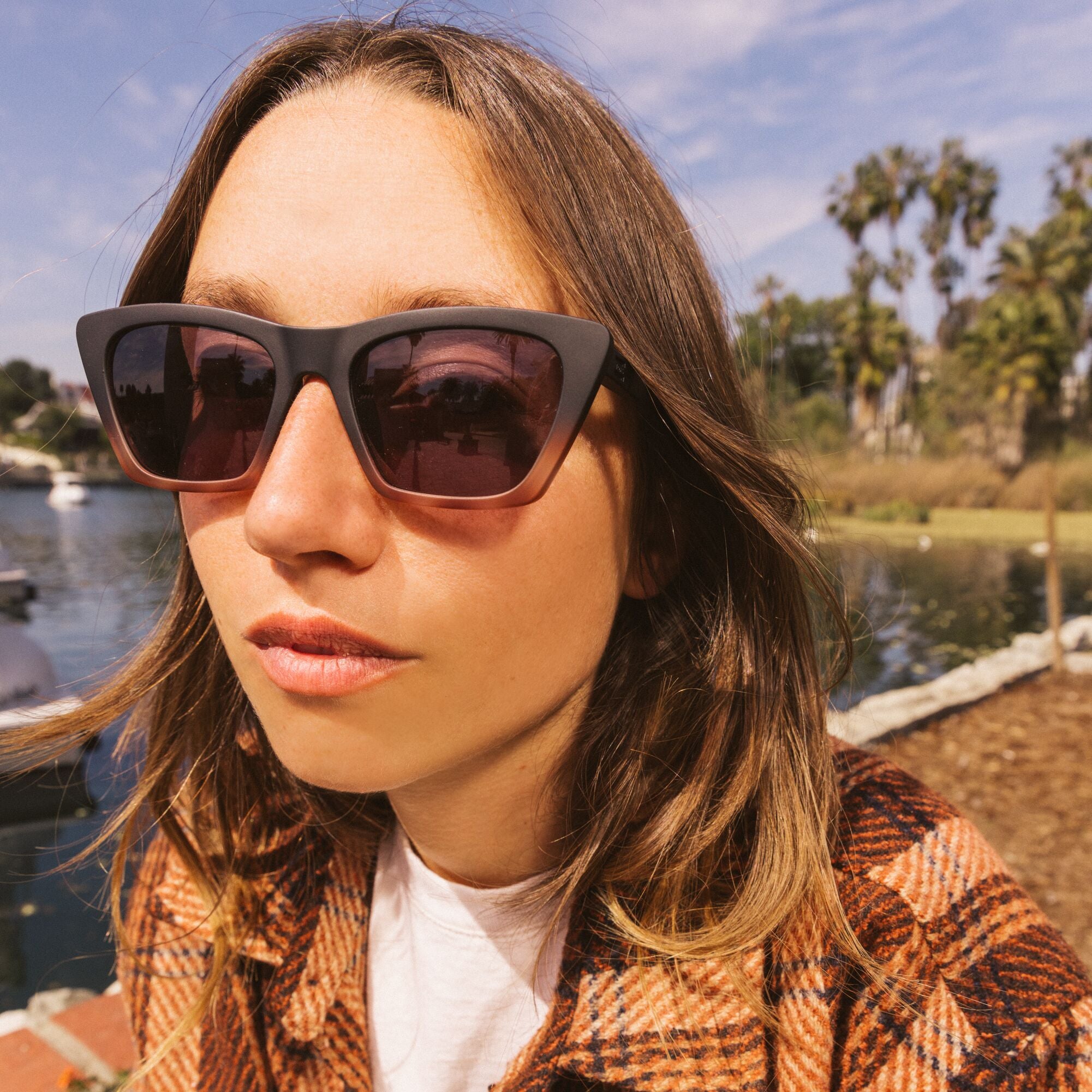 Sahara Blonde Tortoise Traveler Sunglasses - Image 2