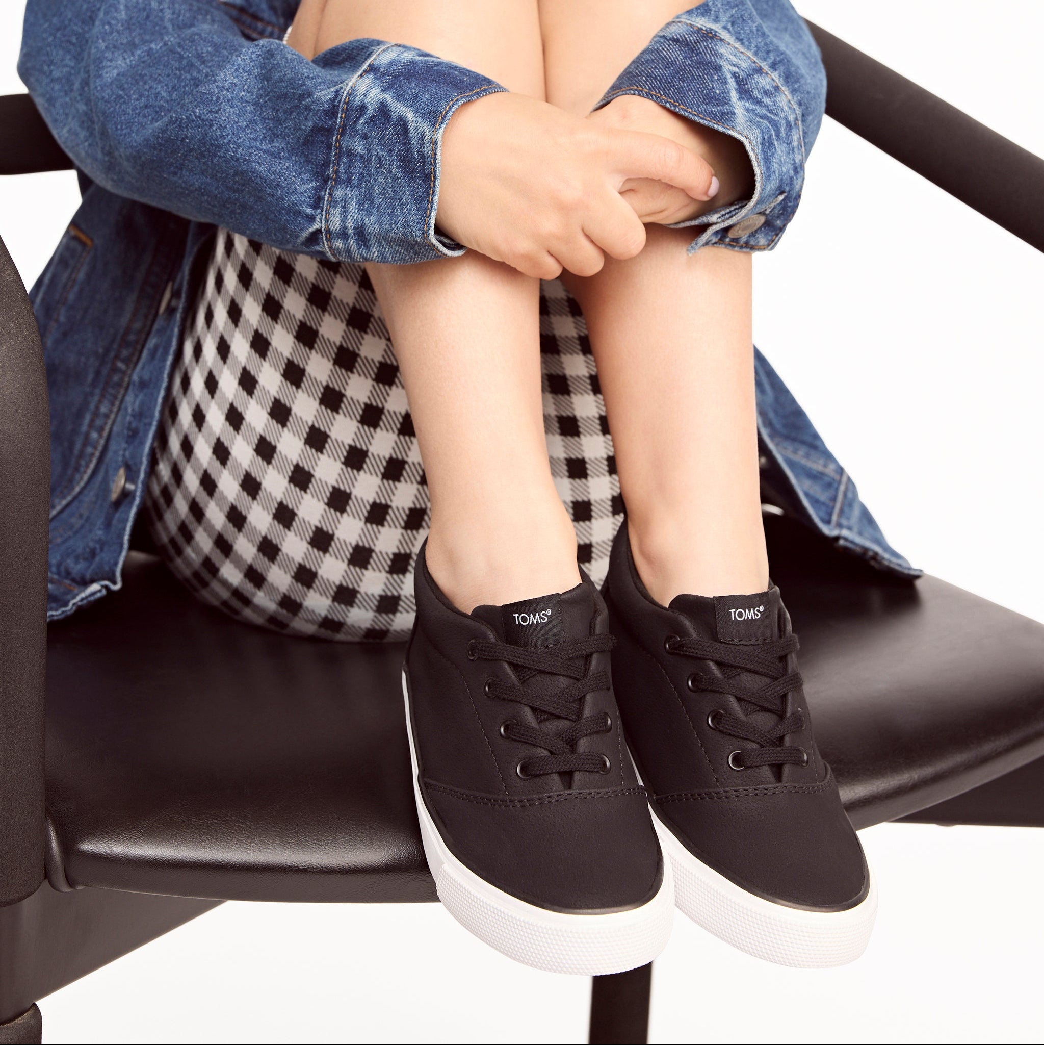 Youth Fenix Mid Black Suede Kids Sneaker - Image 2