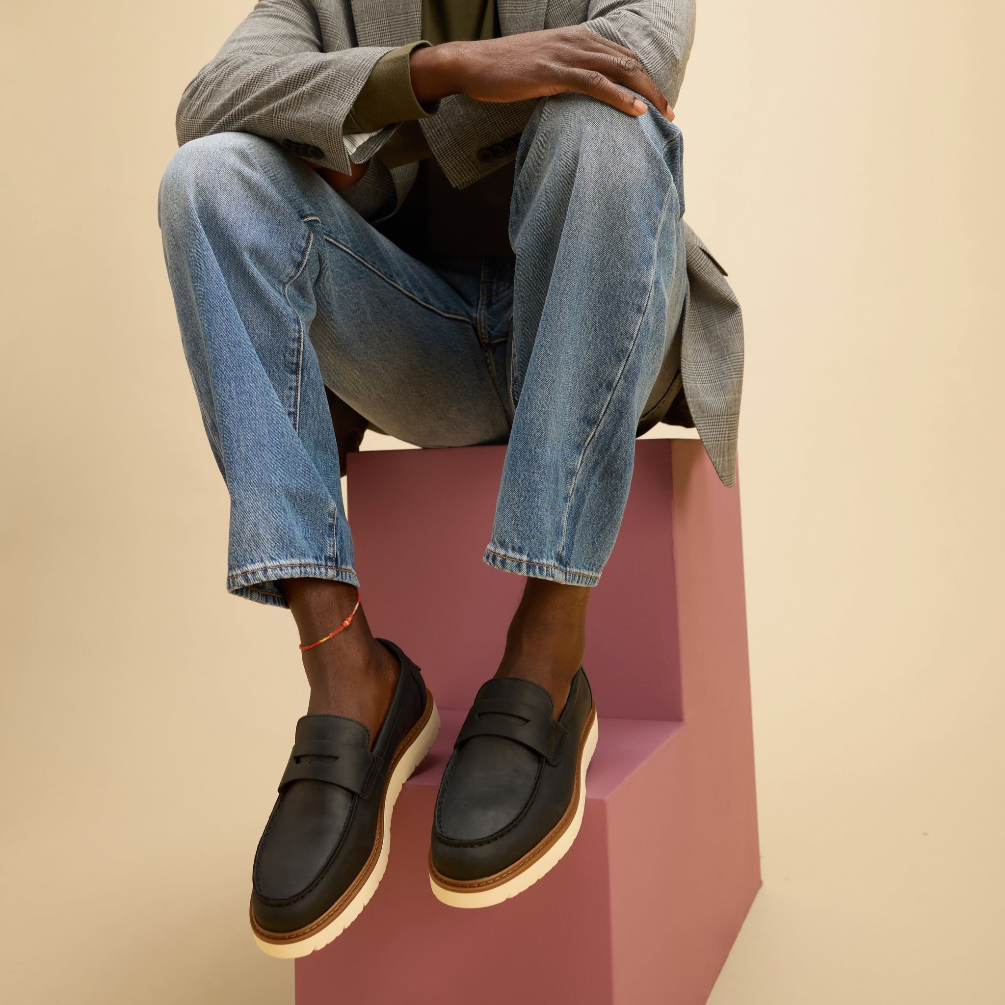 Navi TRVL LITE Havana Loafer Black Leather - Image 2