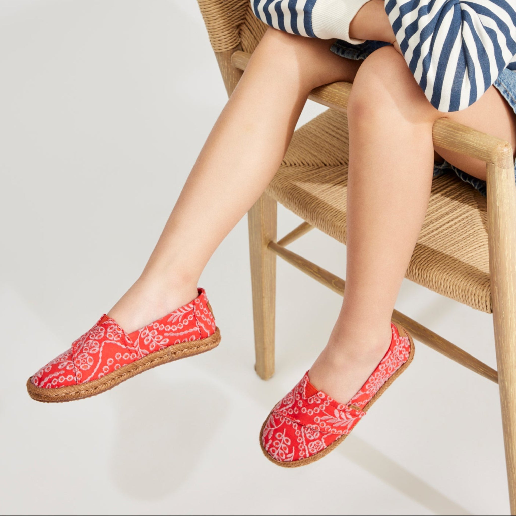 Alpargata Rope 2.0 Kids Espadrille Flame Botanical Eyelet - Image 2