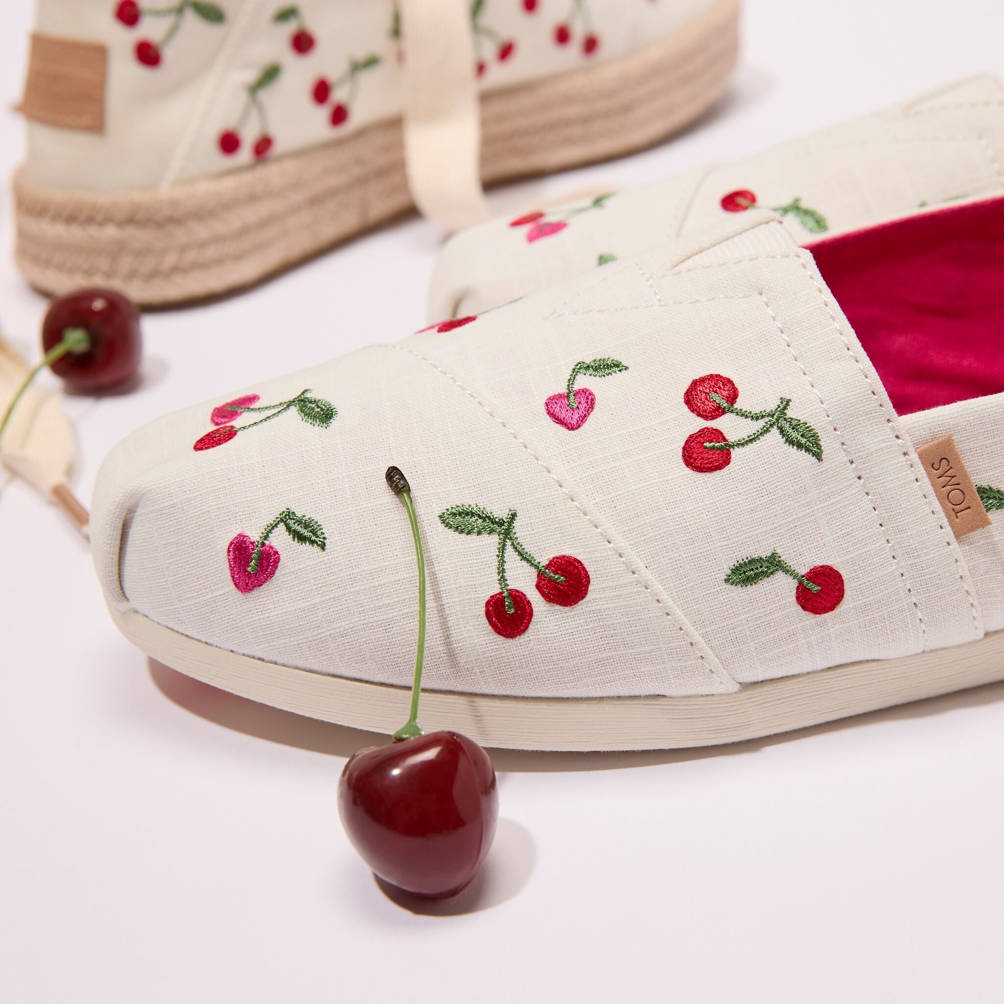 Womens Alpargata Classic Cherry Embroidery - Image 2