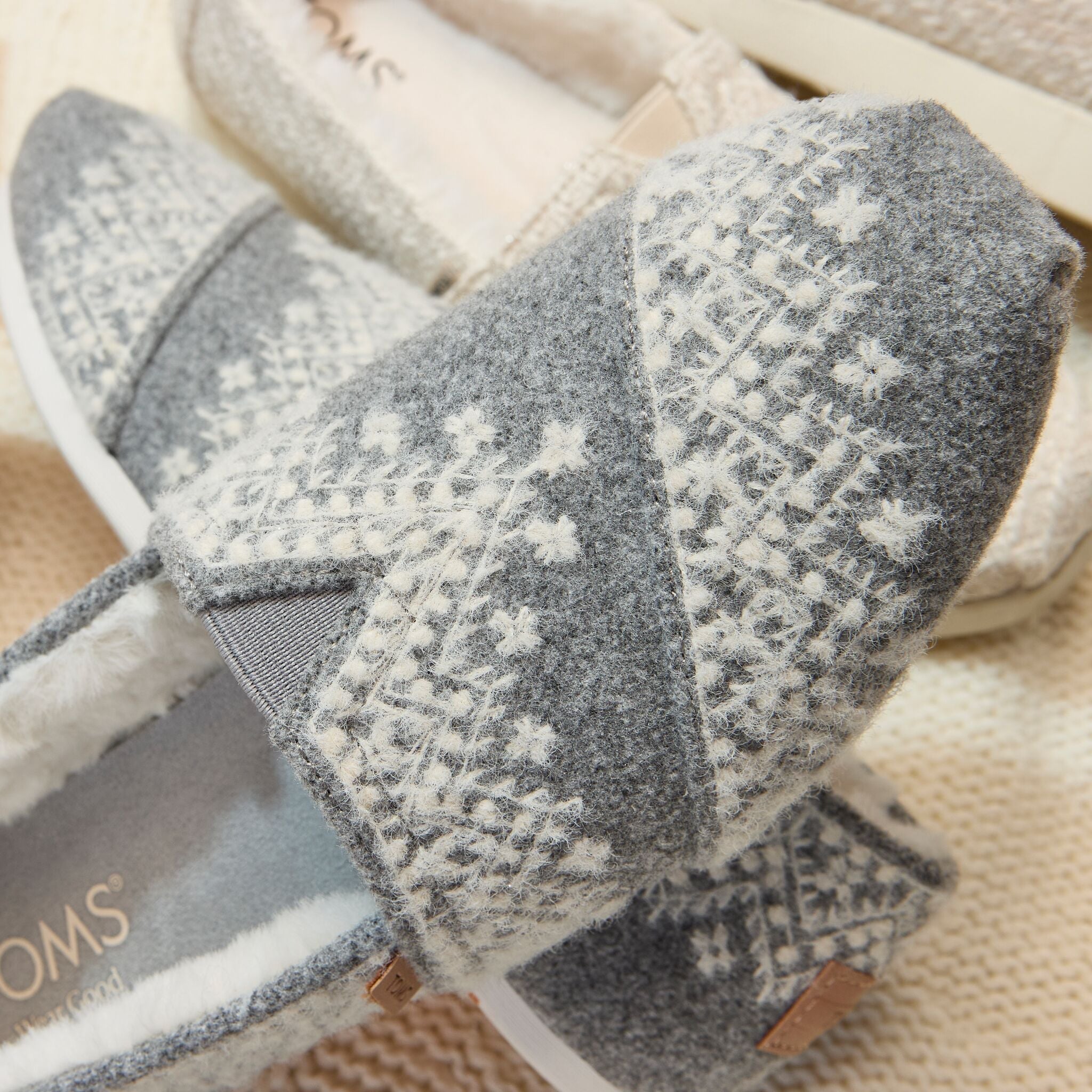 Womens Alpargata Classic Fuzzy Fair Isle - Image 3