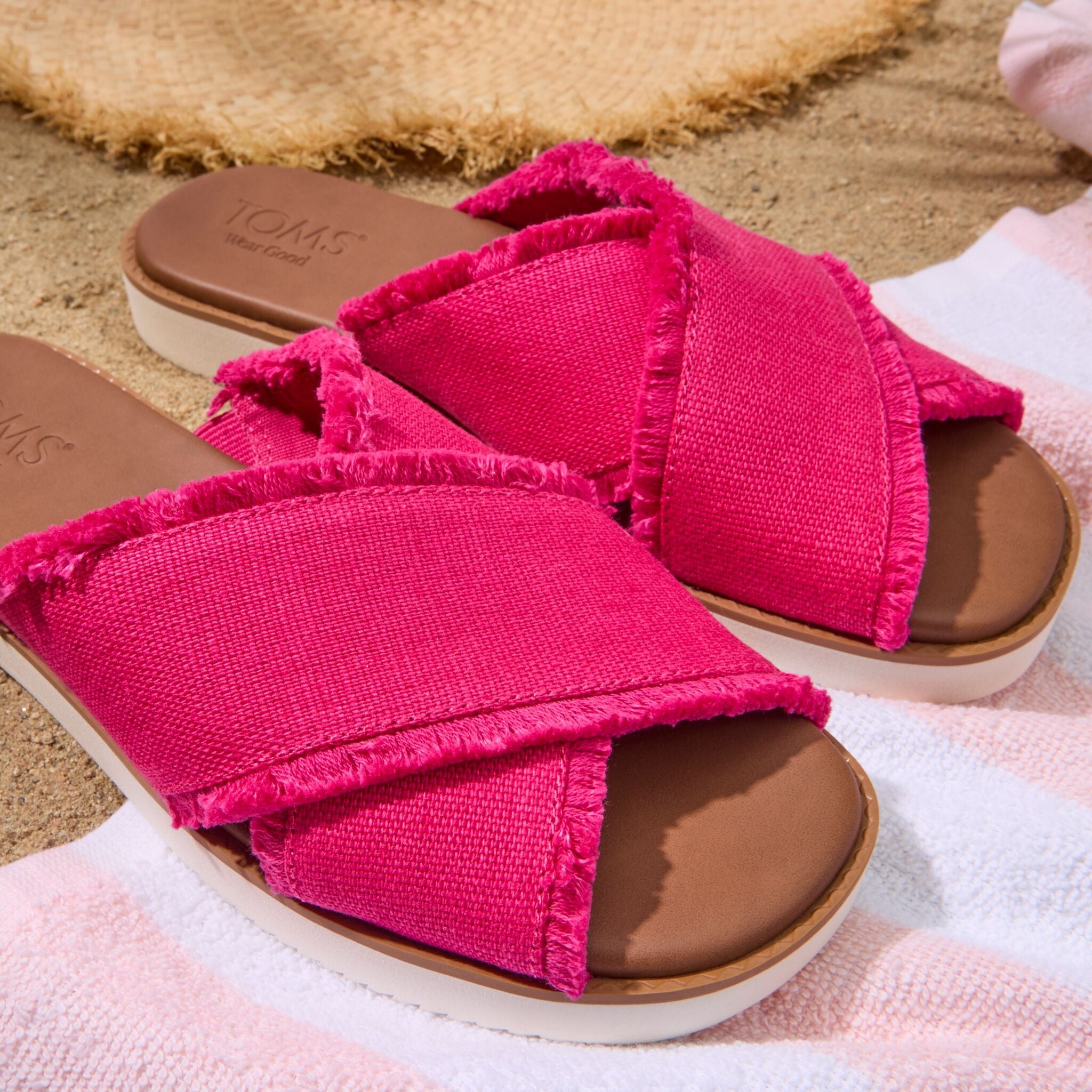 Womens Mae Crossover Slide Sandal Fuchsia Heritage Canvas Fray - Image 2