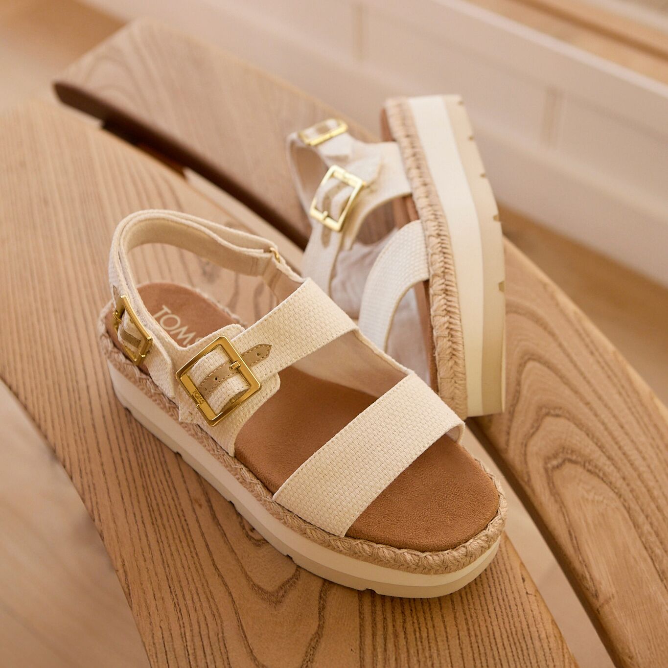 Womens Giana Flatform Sandal White Woven - Image 2